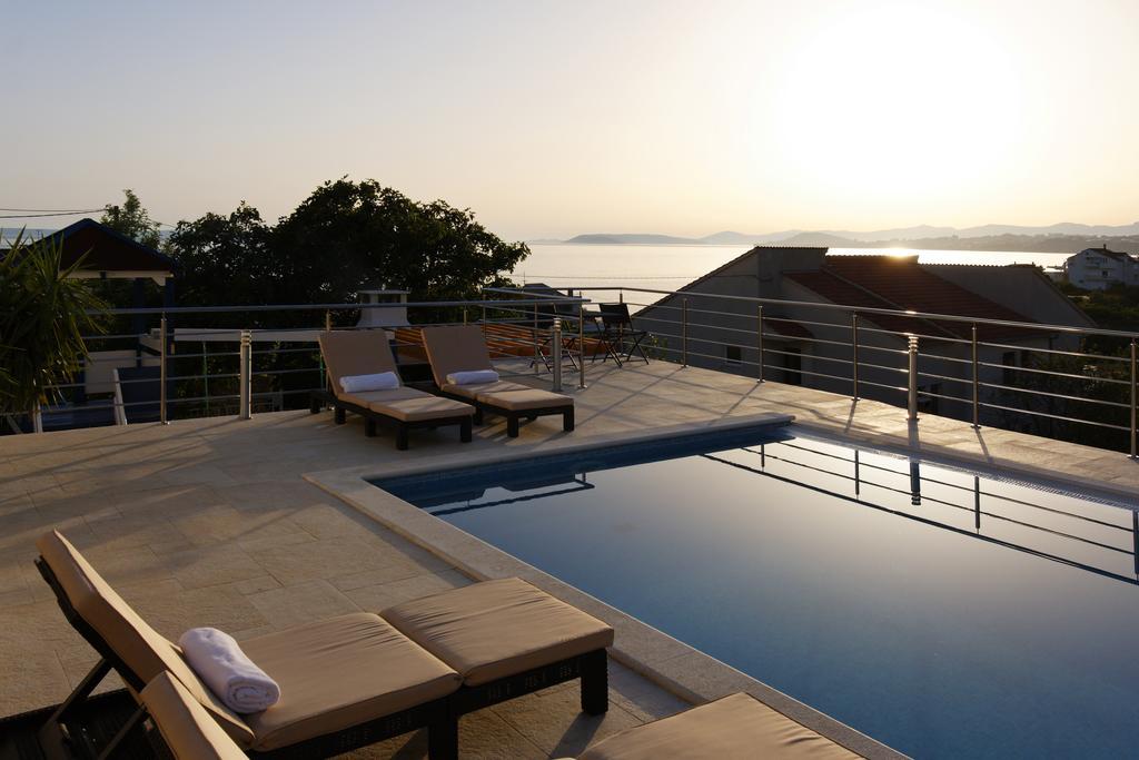 Villa Mermaid Your Croatian Haven With Luxury Pool And Scenic Views Podstrana Eksteriør bilde