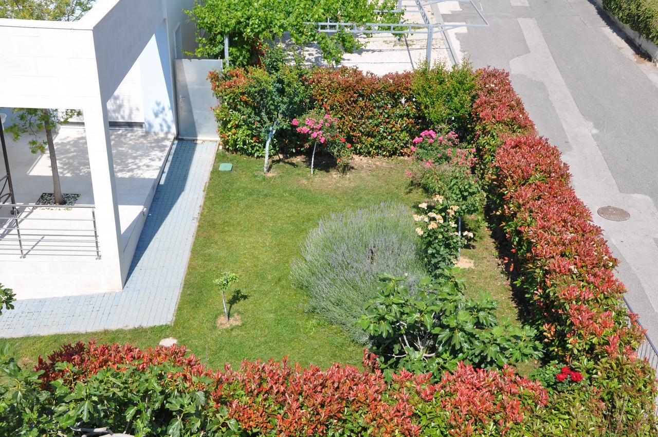 Villa Mermaid Your Croatian Haven With Luxury Pool And Scenic Views Podstrana Eksteriør bilde
